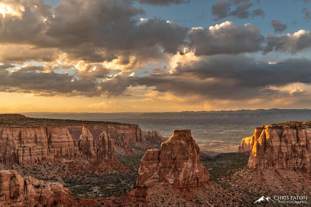 Sunset on Independence Monument