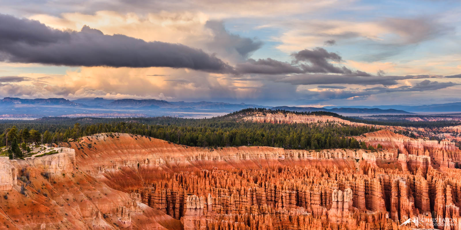 The Silent City is an area of deeply carved and tightly packed hoodoos just below the  rim of the amphitheatre of Bryce Canyon...